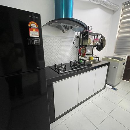 Dm Homestay Skudai Extérieur photo